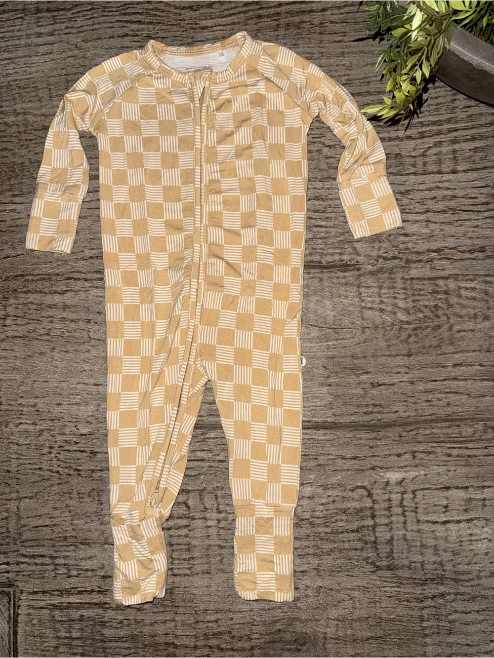 Brave Little Ones bamboo zippy size 3-6 months tan check